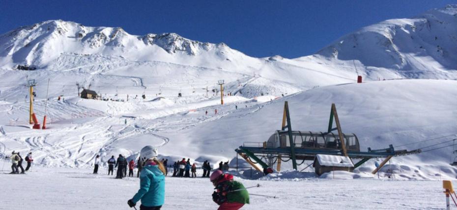 ᐃ CARAVANEIGE INTERNATIONAL LE REFUGE *** - sport d hiver caravaneige saint lary pyrenees